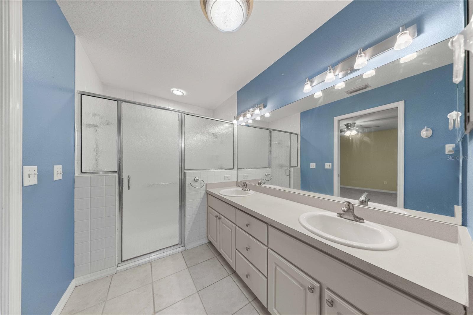 Primary bathroom - 7156 NW 11TH ST, OCALA