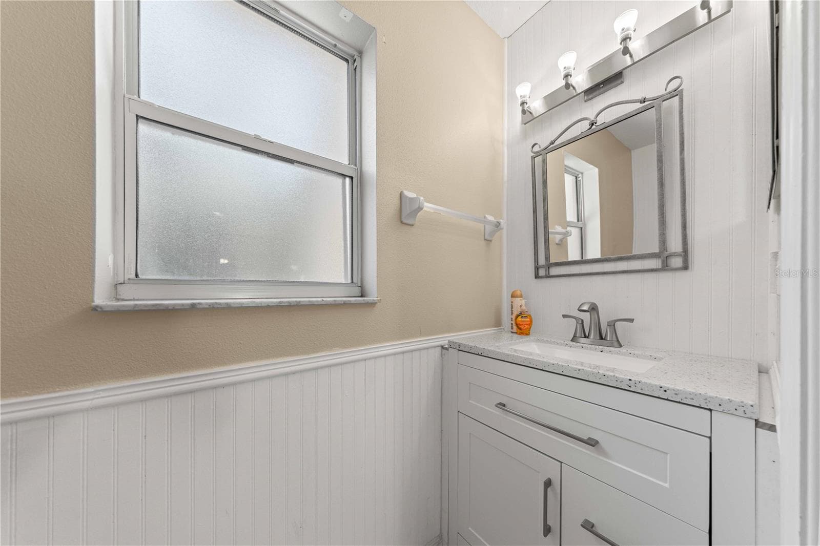 1/2 Bath - 7156 NW 11TH ST, OCALA