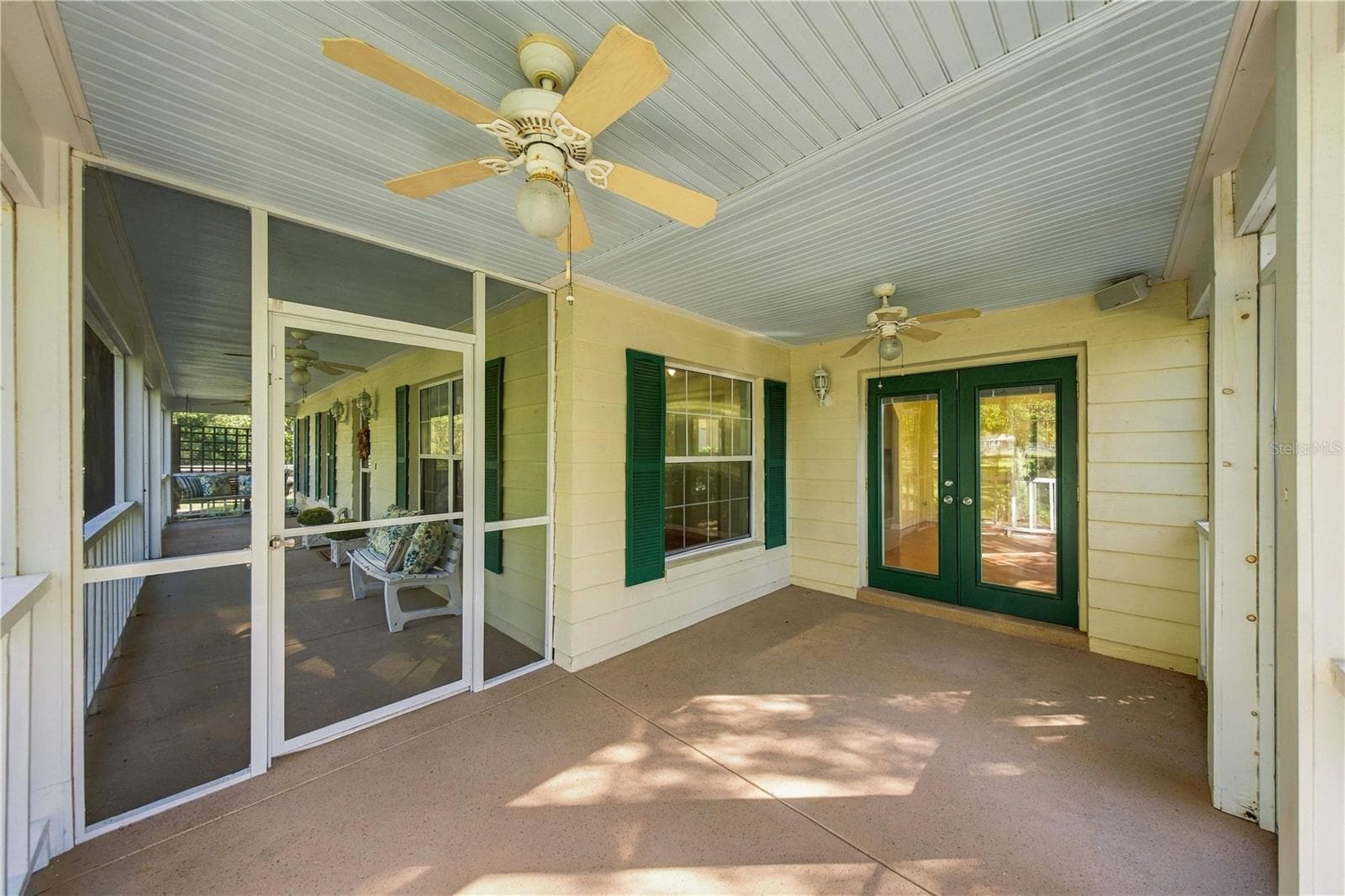 Screened porch off dinning room - 7156 NW 11TH ST, OCALA