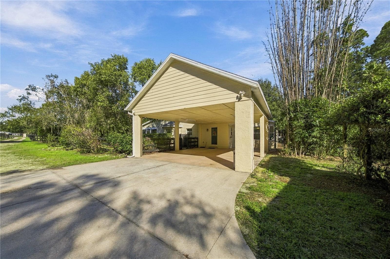 Carport with attic storage - 7156 NW 11TH ST, OCALA