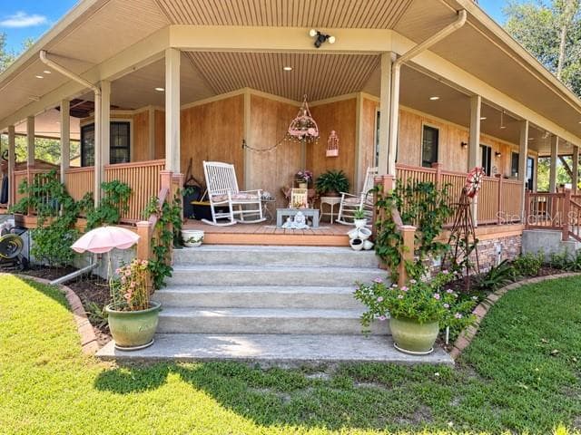 Single Family Residence at 216 CASTILLO RD, RUSKIN, photo 3 of 57