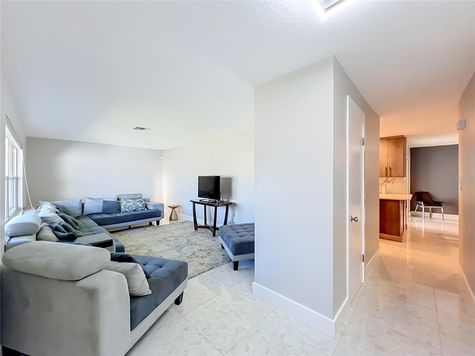 Single Family Residence at 7536 VILLAGE GREEN DR, WINTER PARK, photo 2 of 35