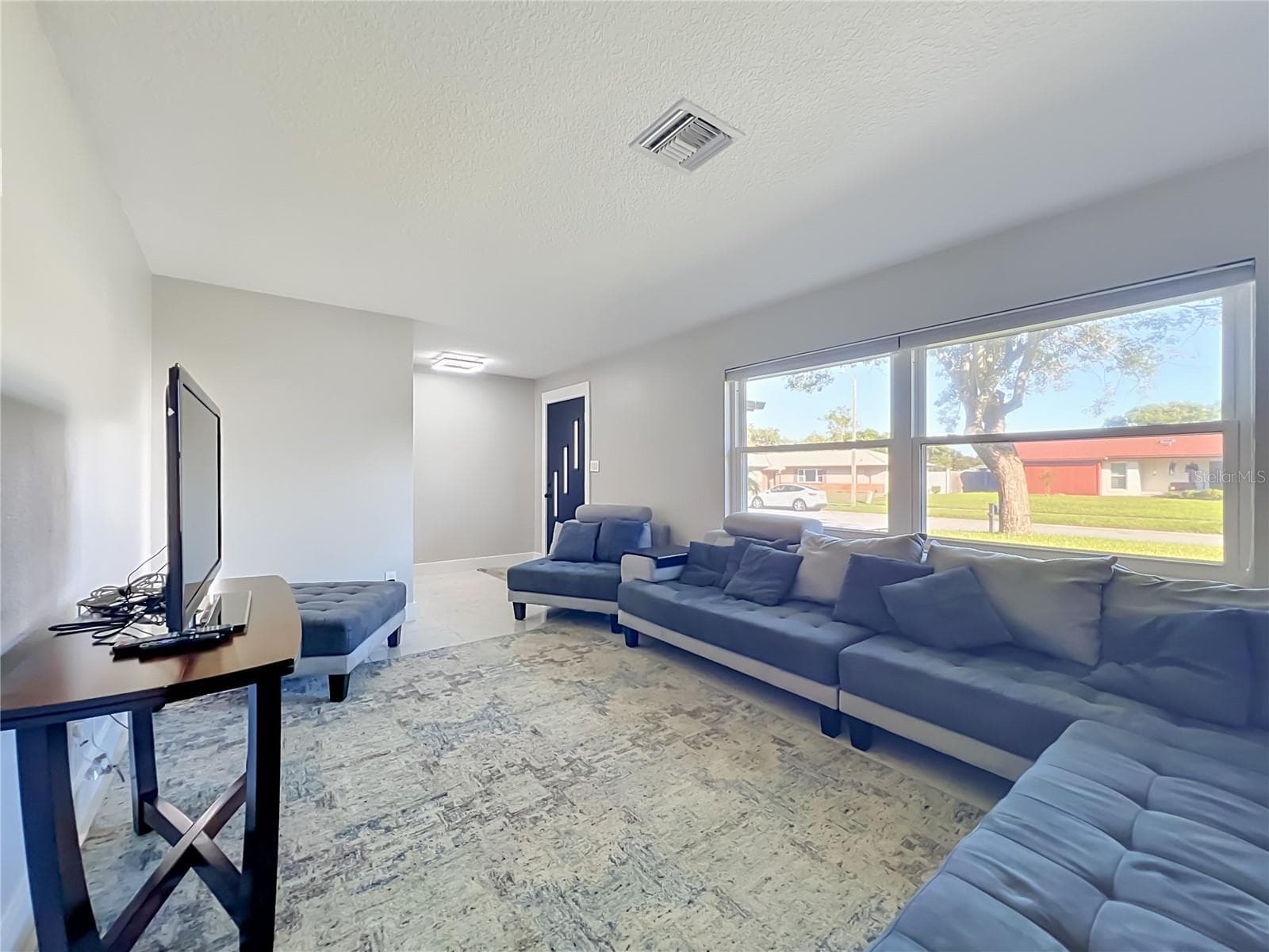 Single Family Residence at 7536 VILLAGE GREEN DR, WINTER PARK, photo 4 of 35