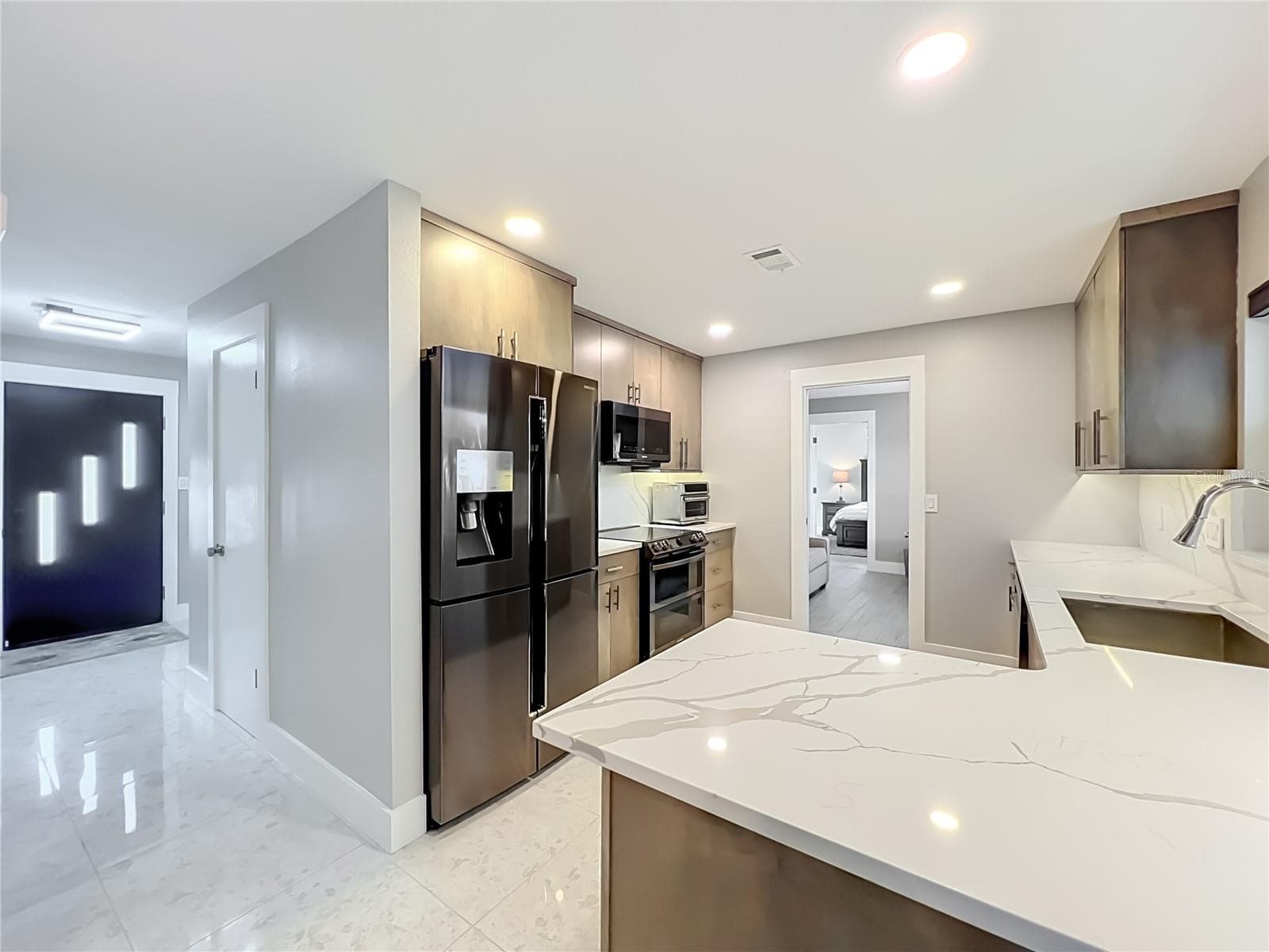 Single Family Residence at 7536 VILLAGE GREEN DR, WINTER PARK, photo 5 of 35