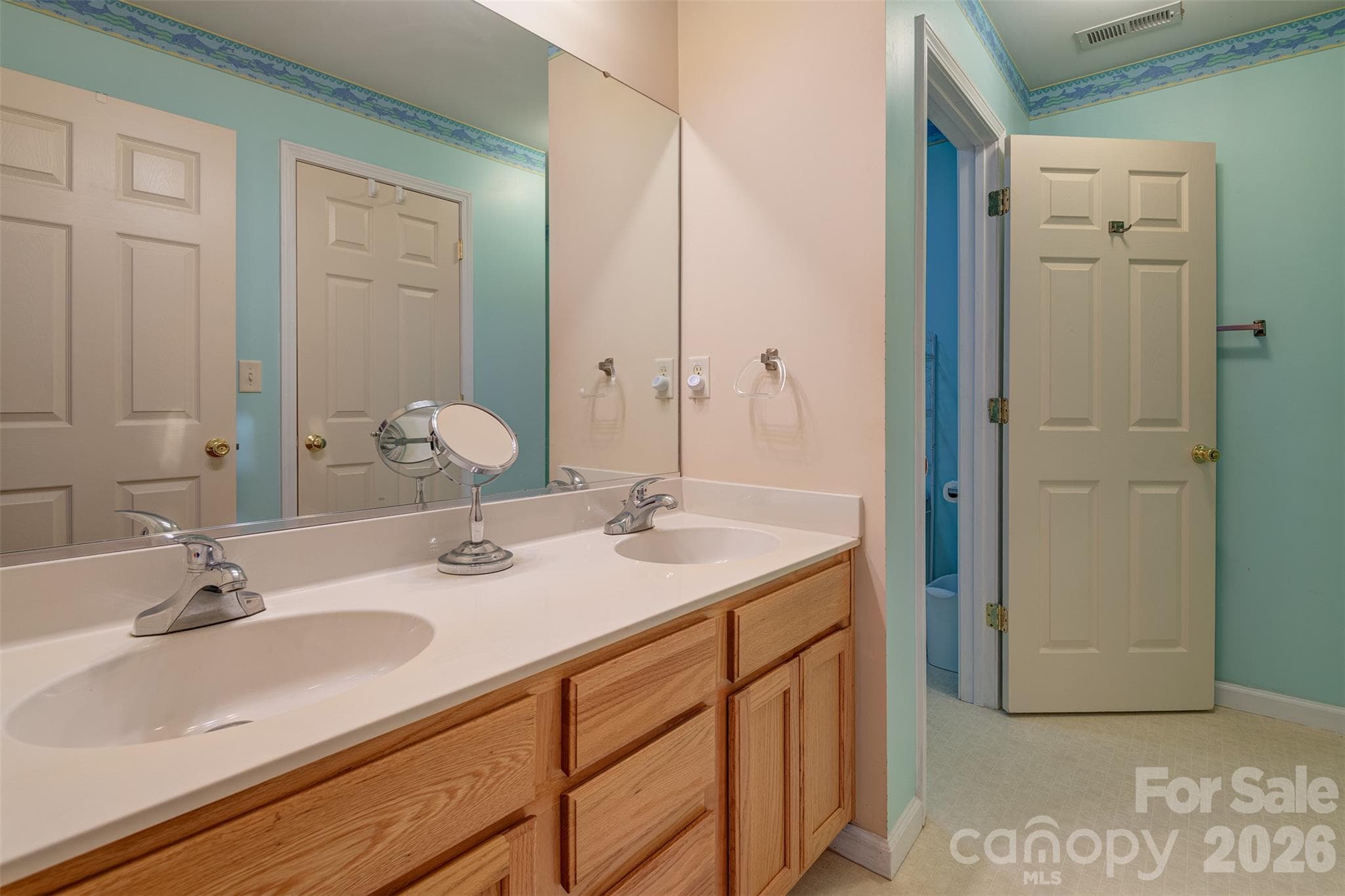 Upper Level - Full Bathroom - 265 Flat Creek Church Road, Weaverville
