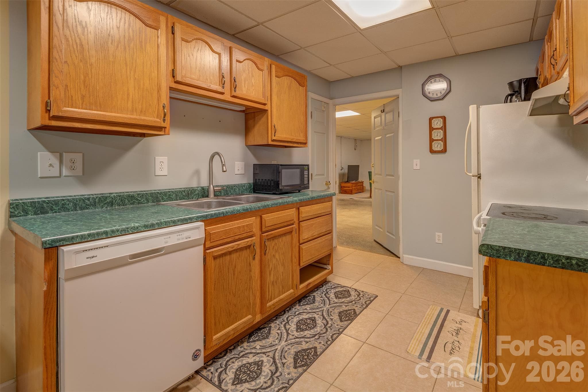 Apartment - Kitchenette - 265 Flat Creek Church Road, Weaverville
