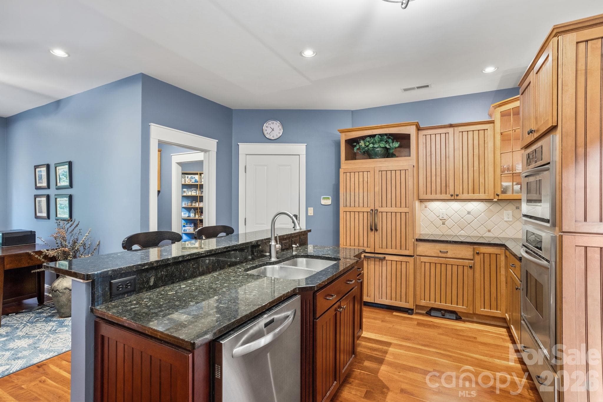 Single Family Residence at 123 Pinnacle Peak Lane, Flat Rock, photo 13 of 48