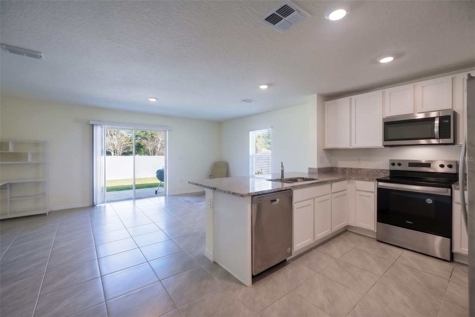 Townhouse at 662 MOSCATO DR, HOLLY HILL, photo 7 of 21