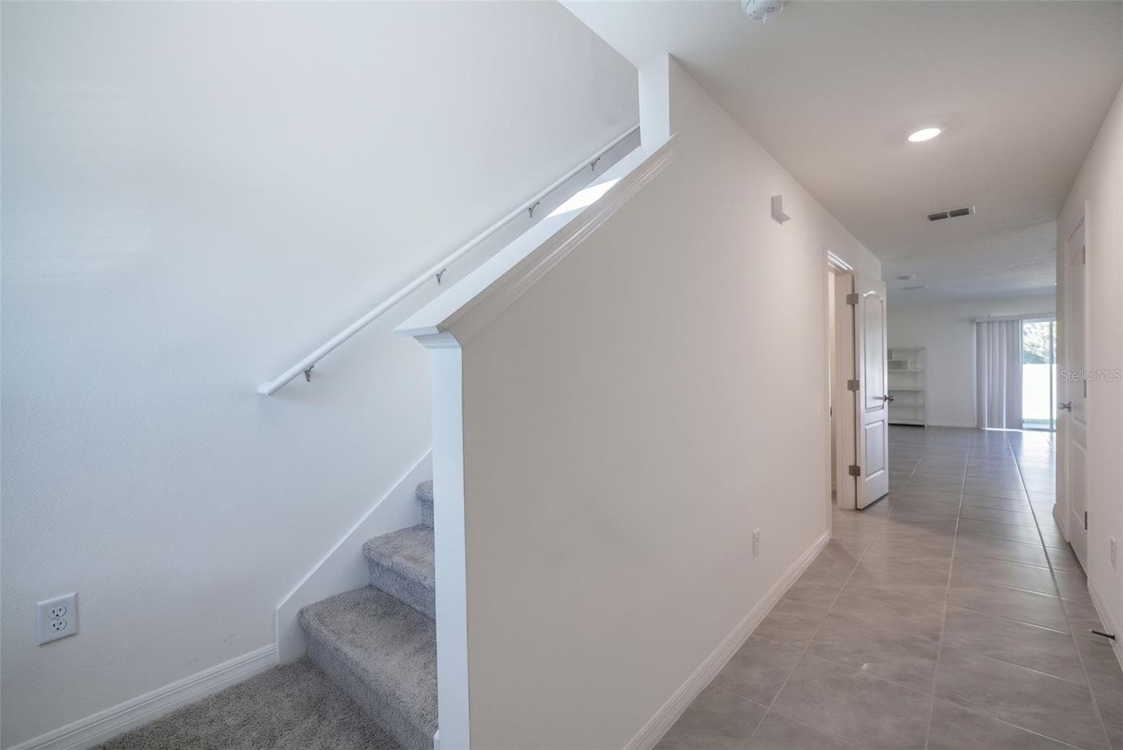 Townhouse at 662 MOSCATO DR, HOLLY HILL, photo 8 of 21