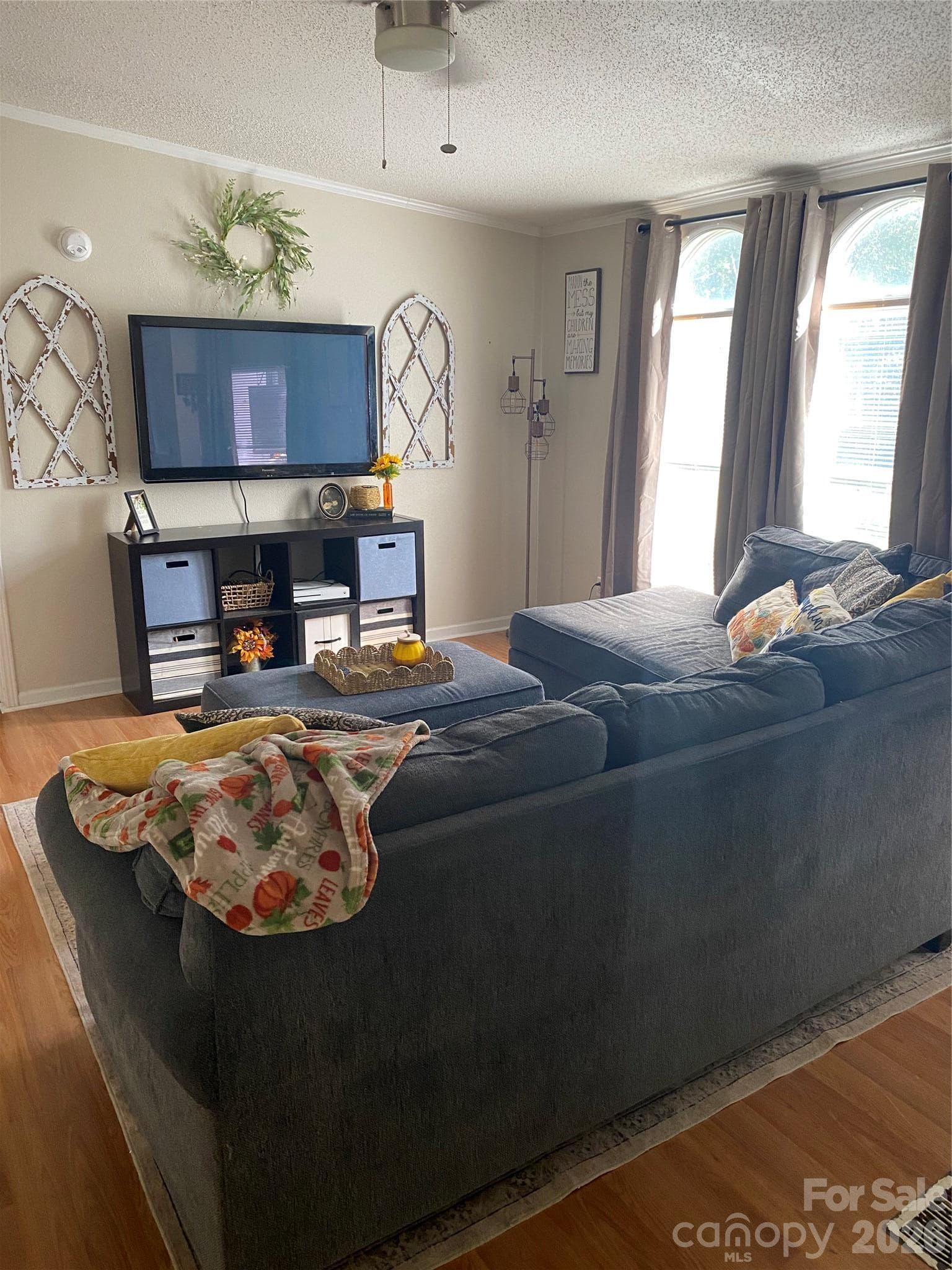 living room - 140 High Ridge Circle, Maiden