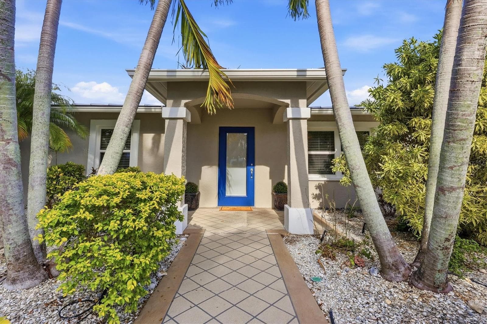 Single Family Residence at 7313 STARFISH DR, SARASOTA, photo 2 of 48