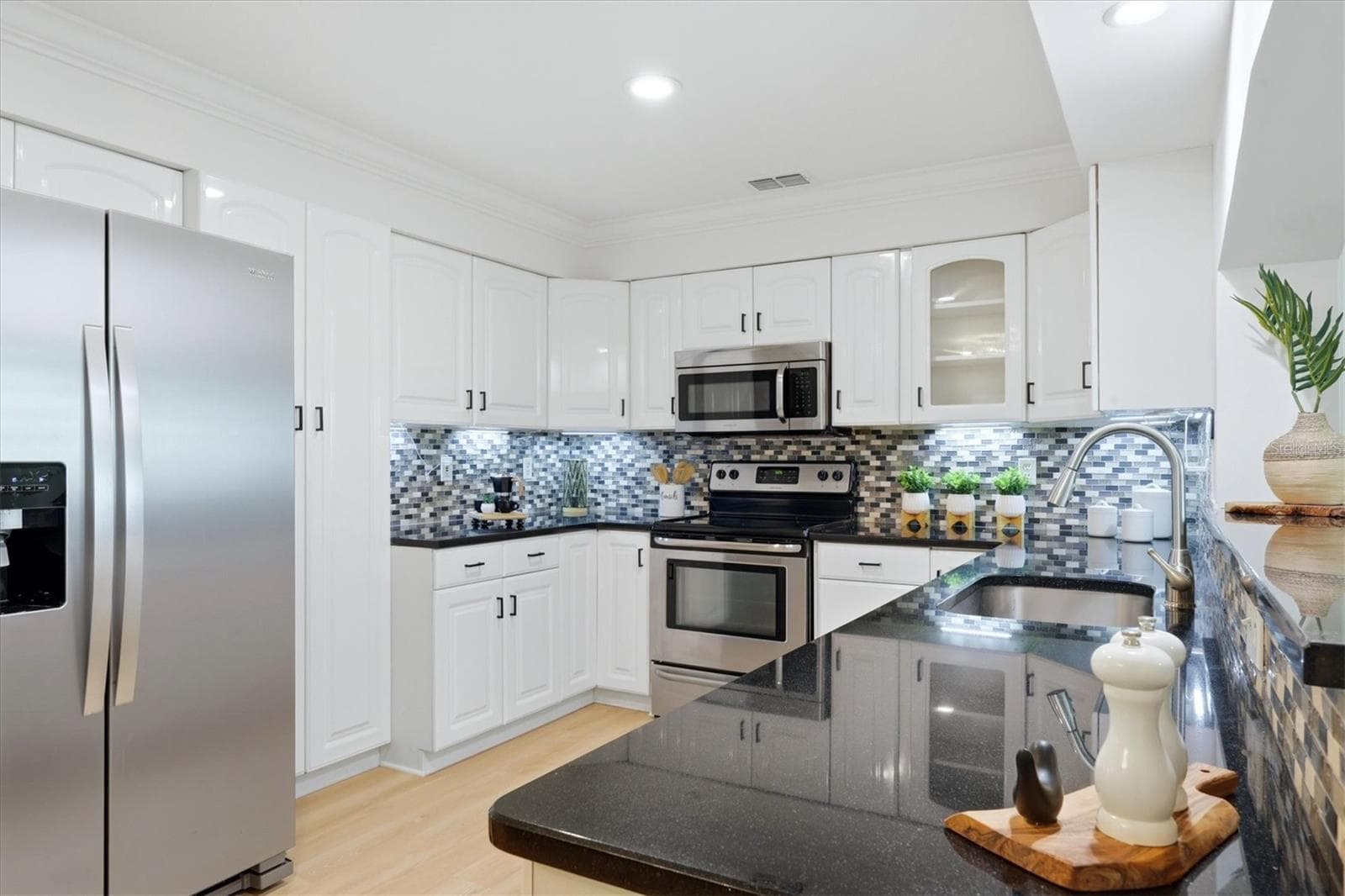 Kitchen - 7313 STARFISH DR, SARASOTA