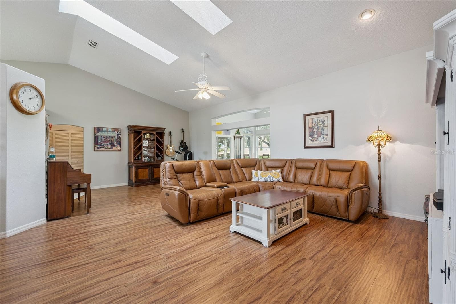Living Room with laminate floors - 21113 EDINBOROUGH PL, LEESBURG