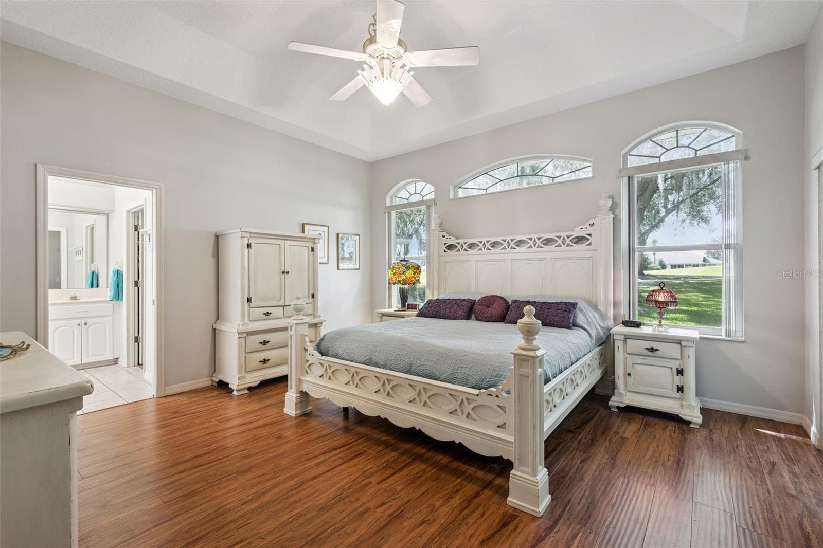 Split bedroom Floor plan, tray ceilings - 21113 EDINBOROUGH PL, LEESBURG