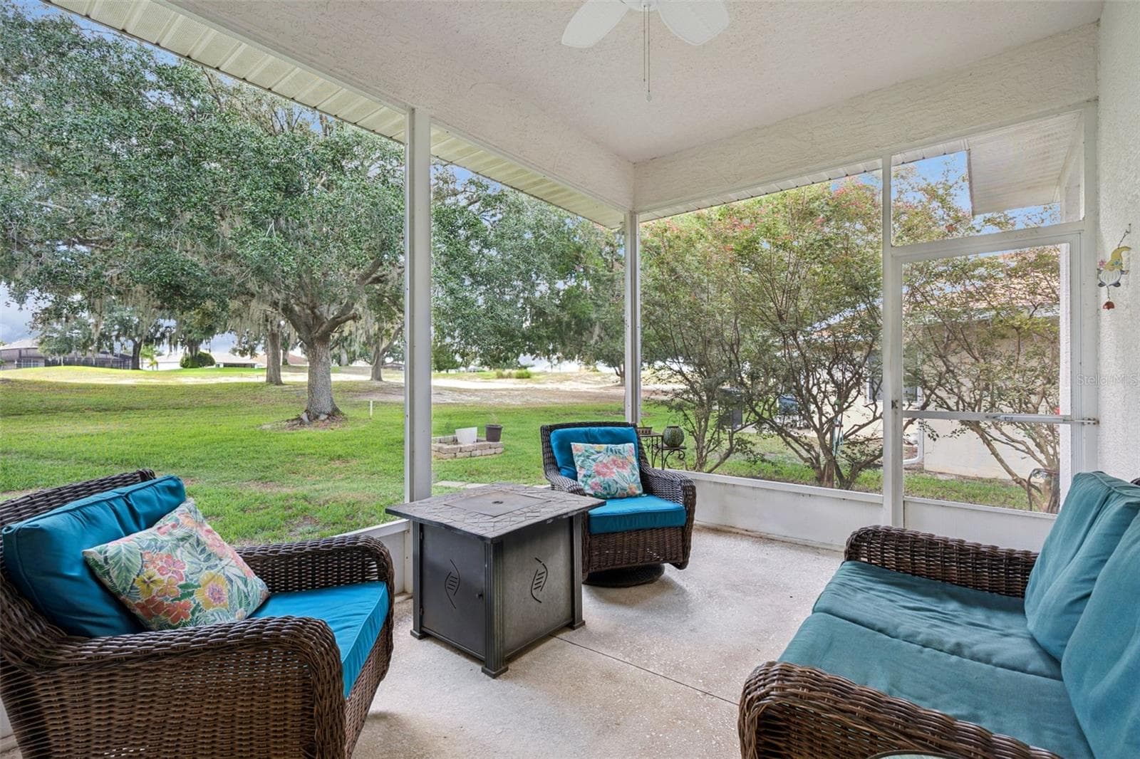Relax and Retire! - 21113 EDINBOROUGH PL, LEESBURG