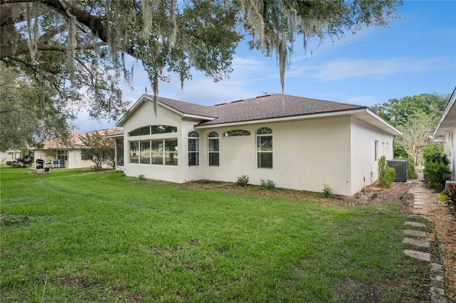 Single Family Residence at 21113 EDINBOROUGH PL, LEESBURG, photo 55 of 92