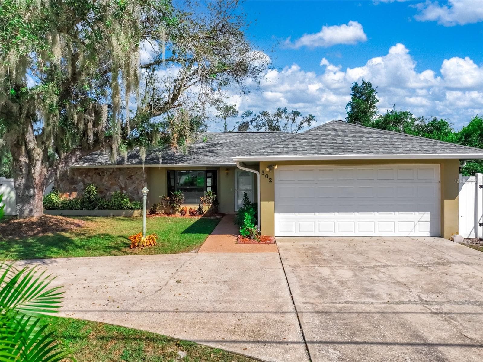 Single Family Residence at 302 LOTUS AVE, SEBRING, photo 5 of 54