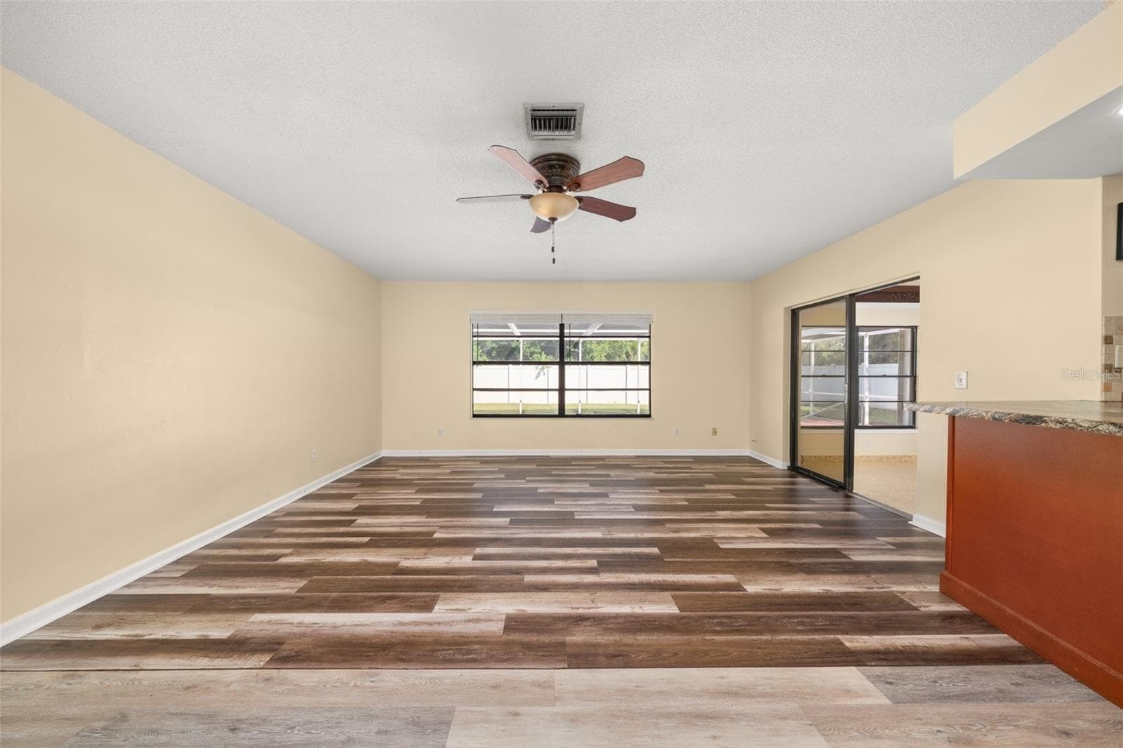 Living Room - 302 LOTUS AVE, SEBRING