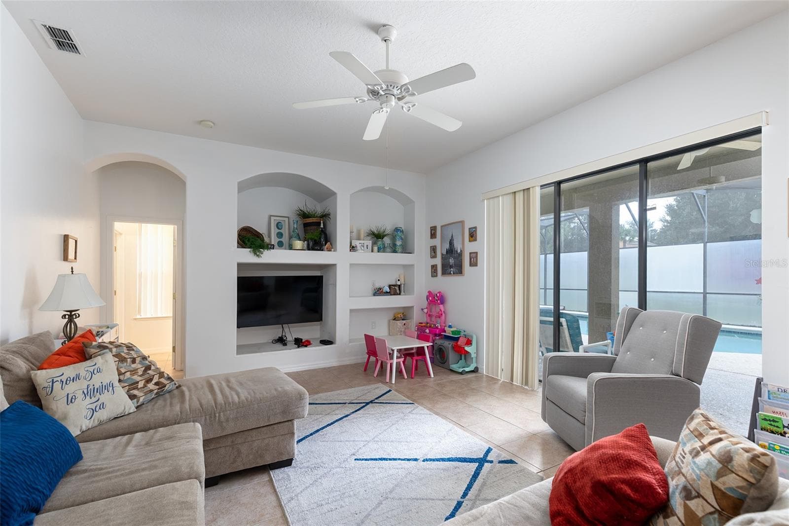 Family Room - 857 COVENTRY RD, DAVENPORT