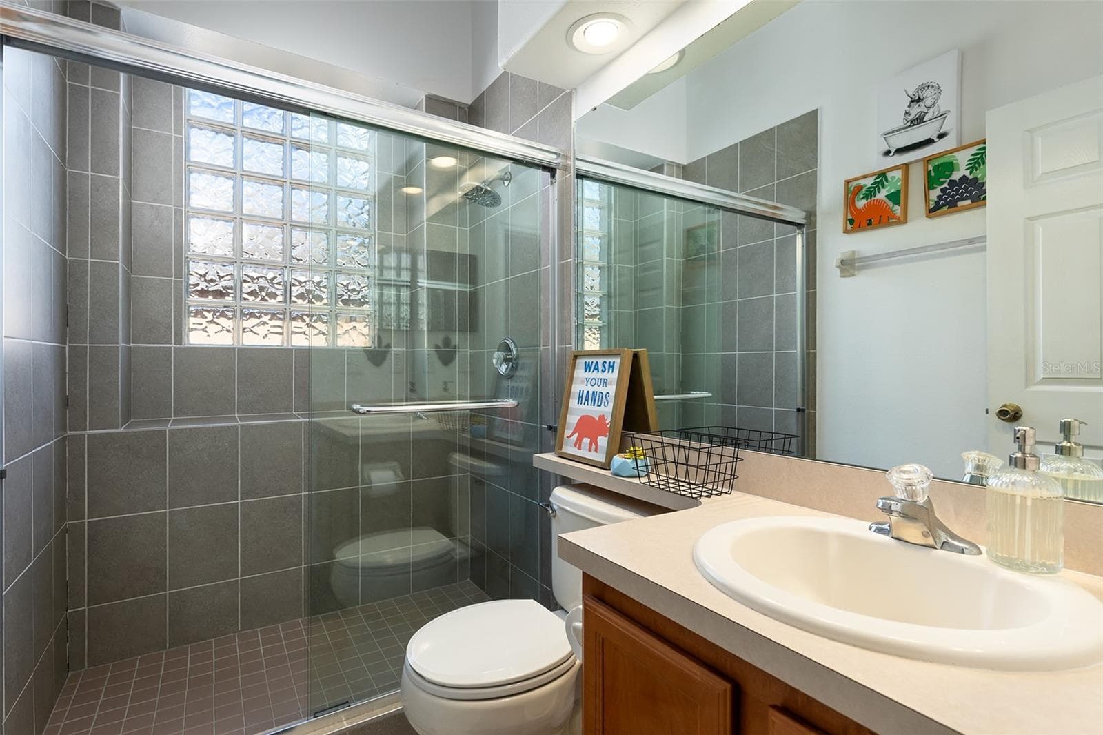3rd Bathroom - 857 COVENTRY RD, DAVENPORT