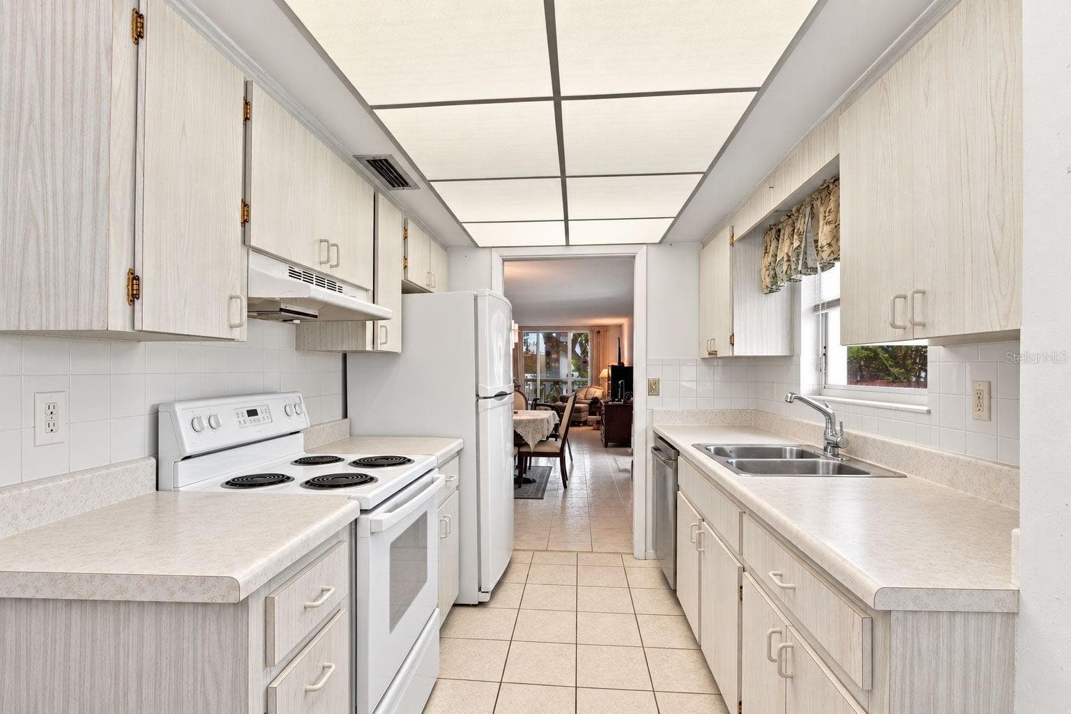 Condominium at 2630 PEARCE DR #211, CLEARWATER, photo 3 of 43