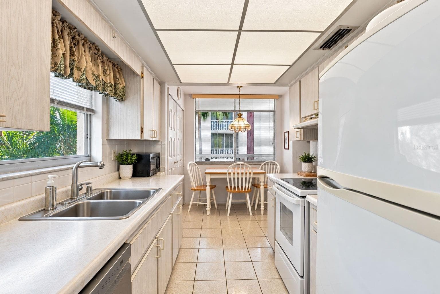 Condominium at 2630 PEARCE DR #211, CLEARWATER, photo 6 of 43