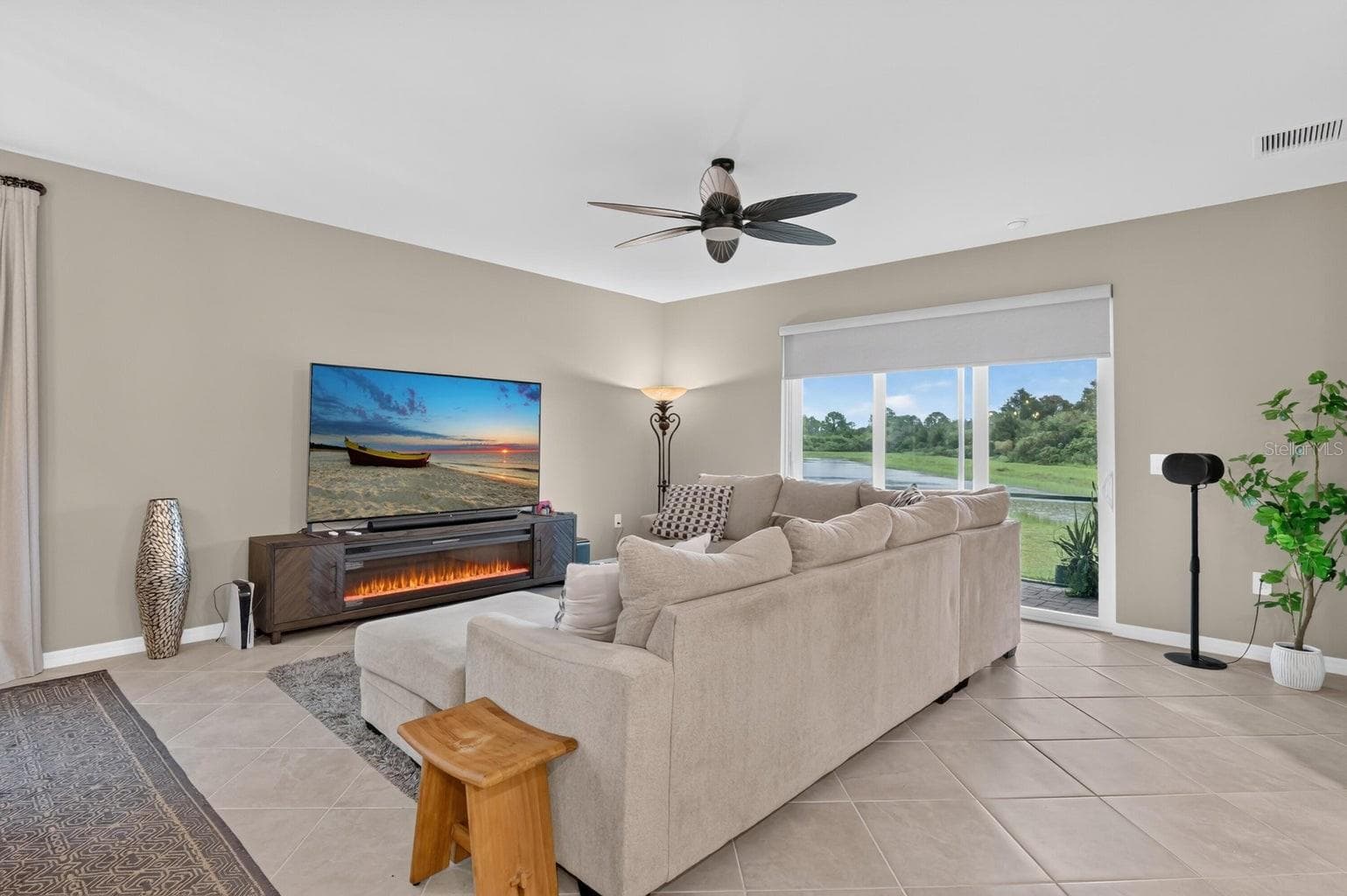 Single Family Residence at 18737 MARLIN KITE LN, NORTH FORT MYERS, photo 10 of 40