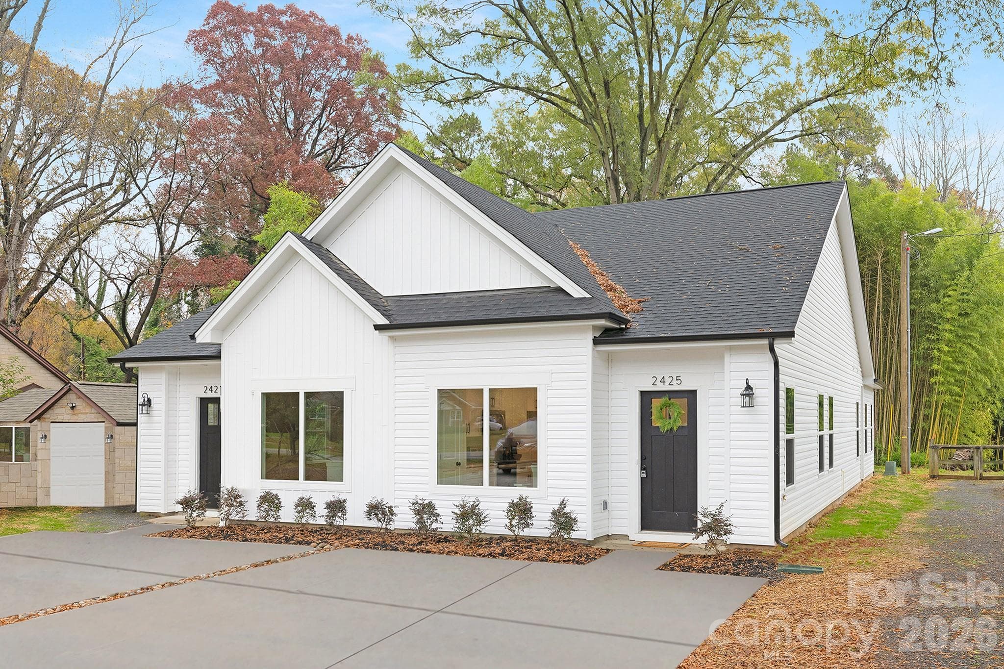 Townhouse at 2421 Toddville Road, Charlotte, photo 2 of 25