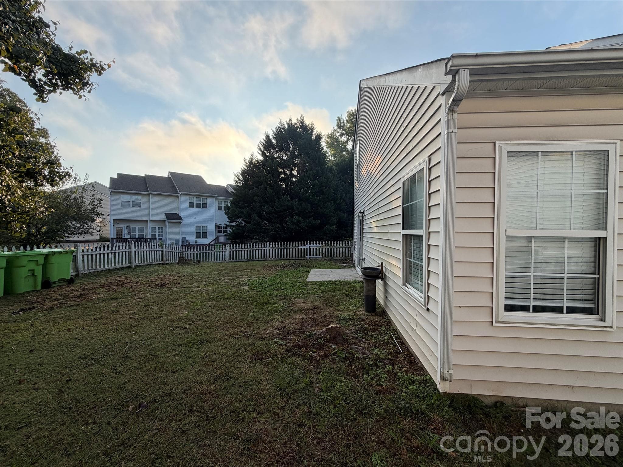 Single Family Residence at 4217 Toccopola Street, Raleigh, photo 4 of 29