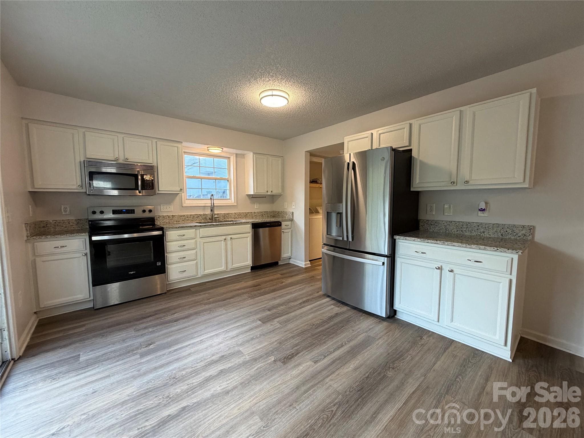 Single Family Residence at 4217 Toccopola Street, Raleigh, photo 11 of 29