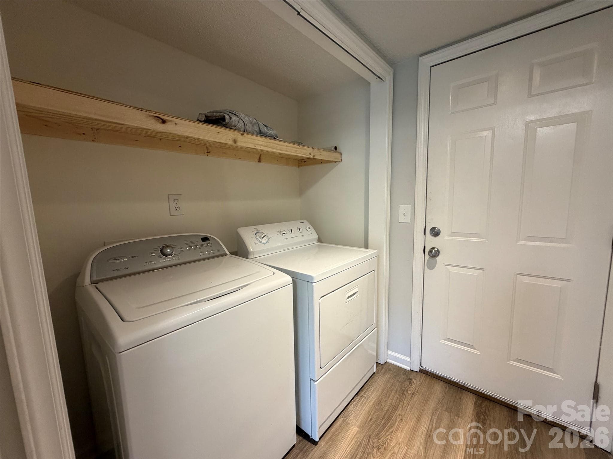 Single Family Residence at 4217 Toccopola Street, Raleigh, photo 12 of 29