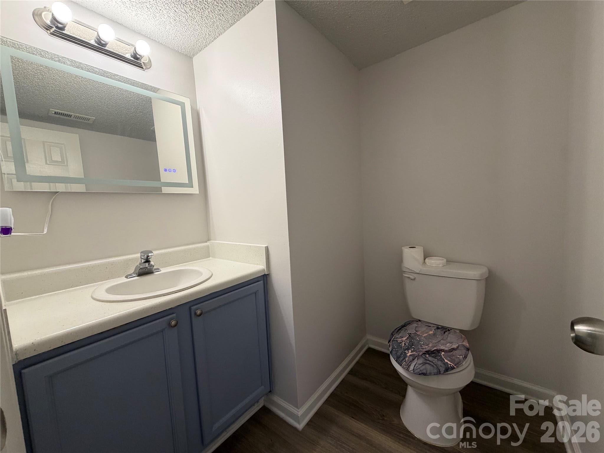 Single Family Residence at 4217 Toccopola Street, Raleigh, photo 14 of 29