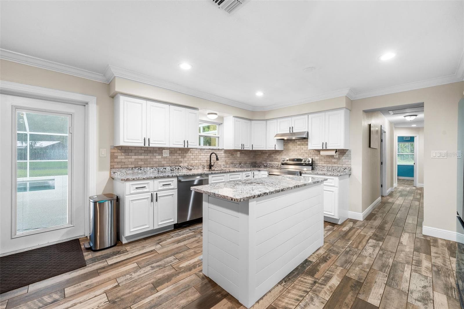 Single Family Residence at 13680 NE 38TH AVE, ANTHONY, photo 6 of 42