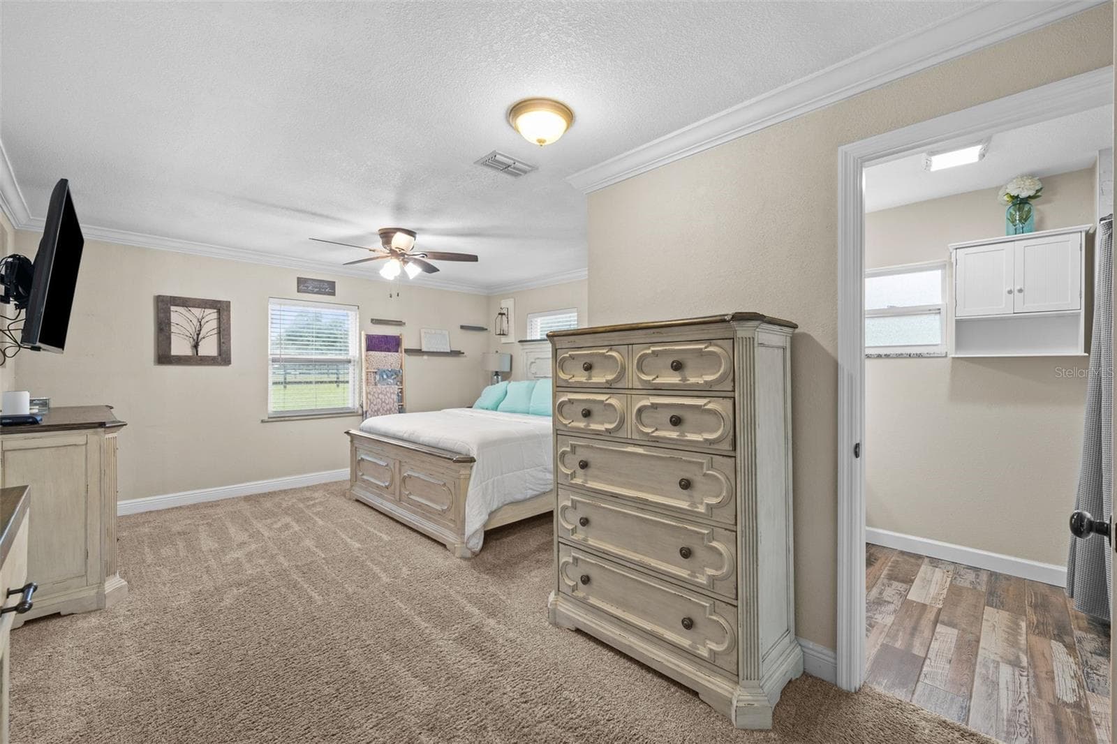 Single Family Residence at 13680 NE 38TH AVE, ANTHONY, photo 10 of 42