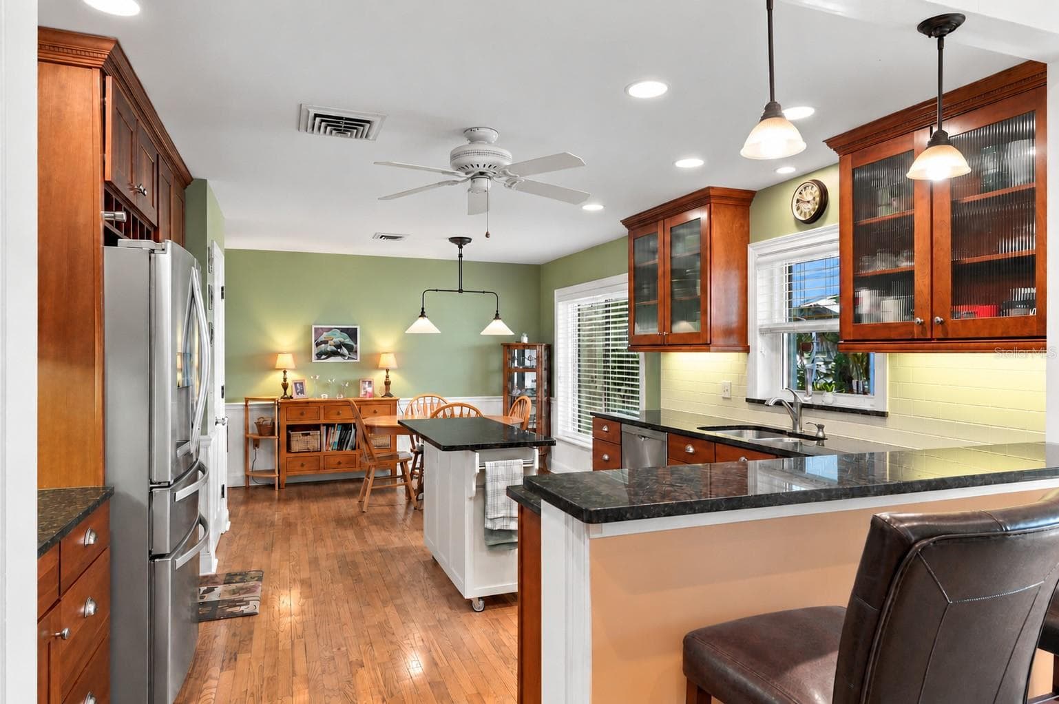 Single Family Residence at 11 LAKE LINK DR SE, WINTER HAVEN, photo 17 of 71