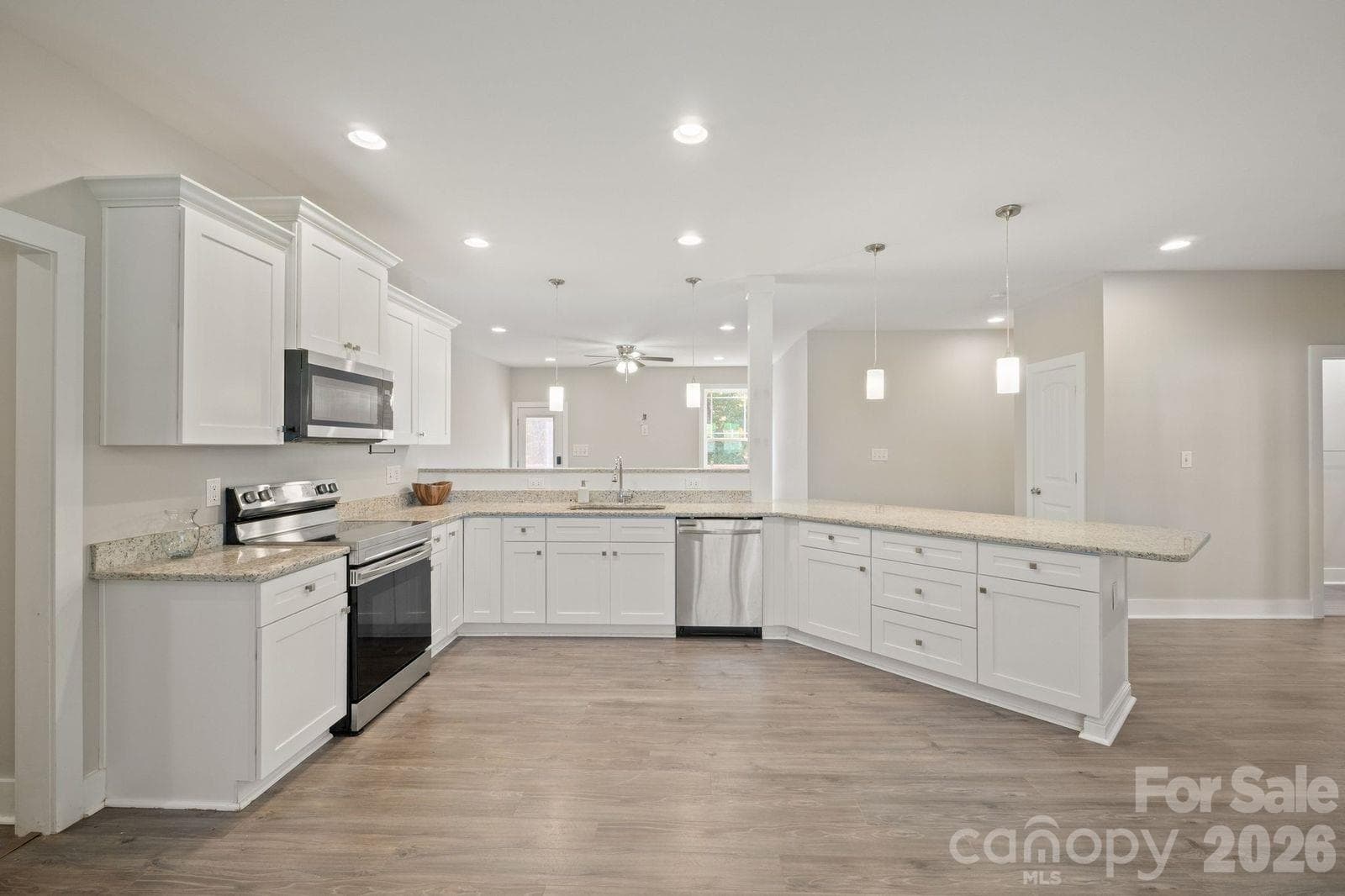 Single Family Residence at 1544 Farmington Hills Drive, Conover, photo 8 of 48