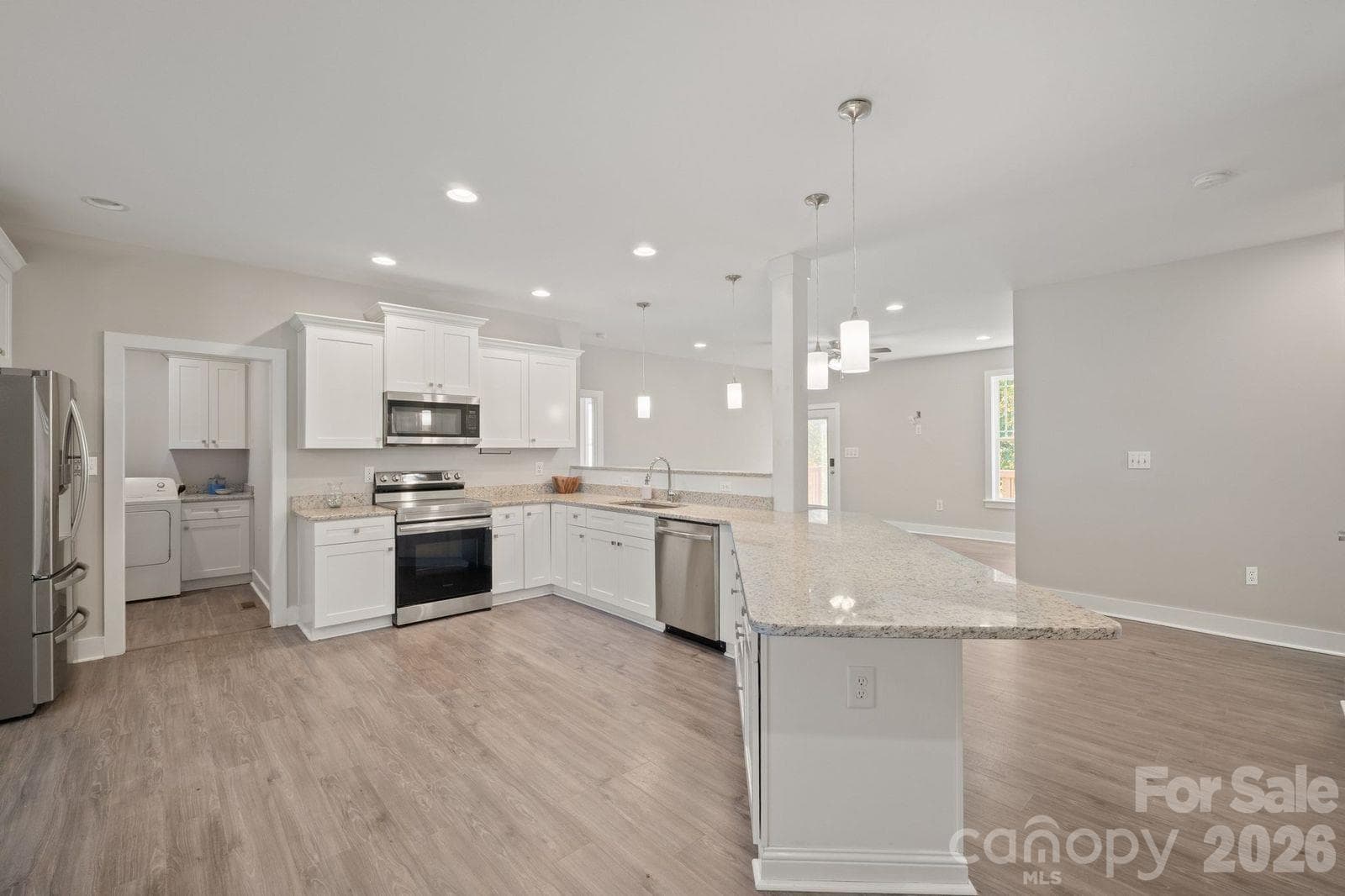 Open Floor plan from kitchen to living room - 1544 Farmington Hills Drive, Conover