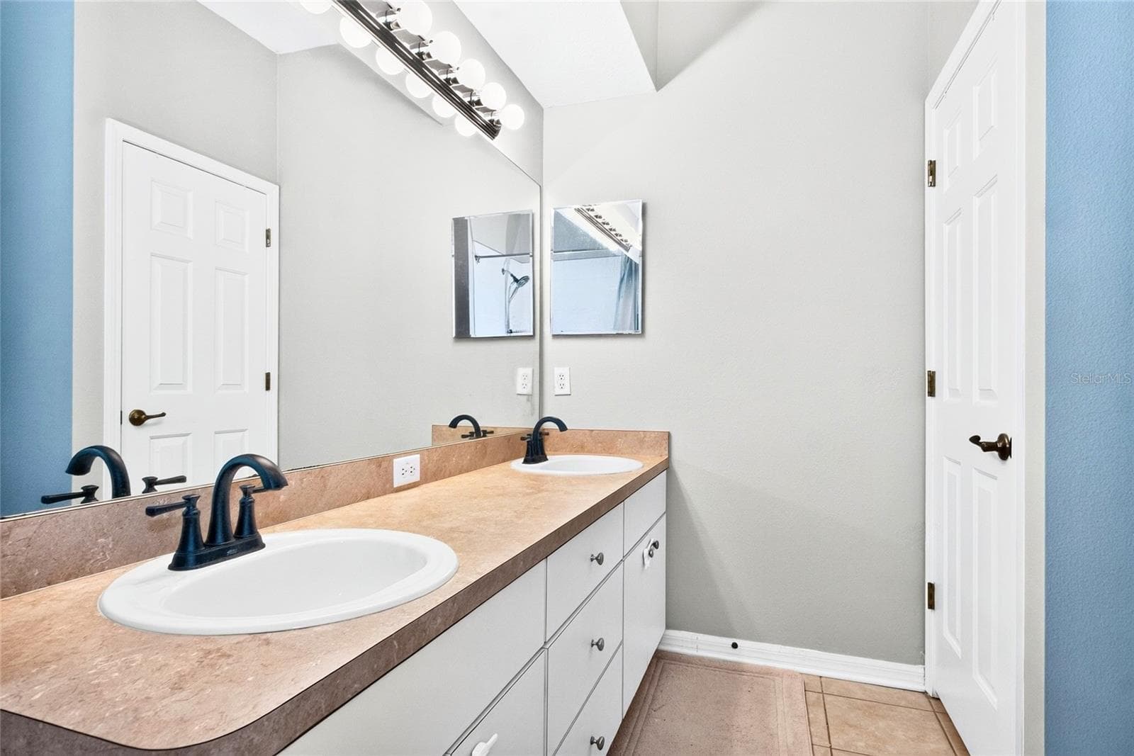 Single Family Residence at 910 15TH ST NE, RUSKIN, photo 21 of 34