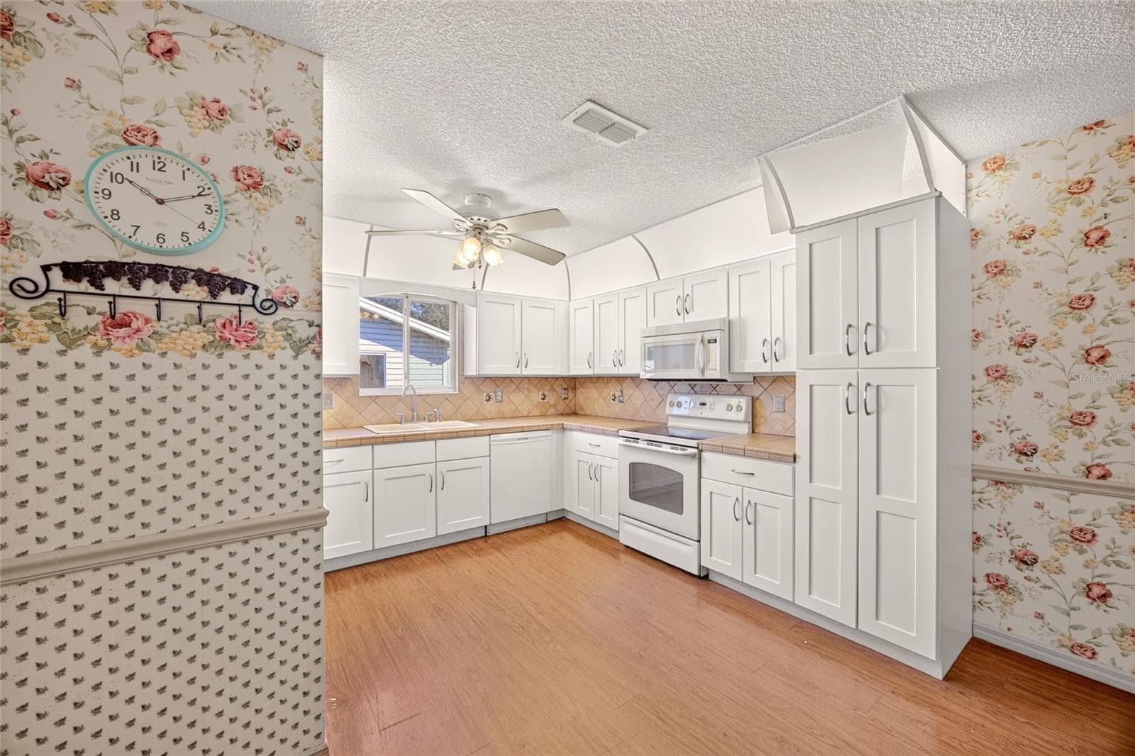 Single Family Residence at 6591 SW 62ND AVE, OCALA, photo 16 of 33