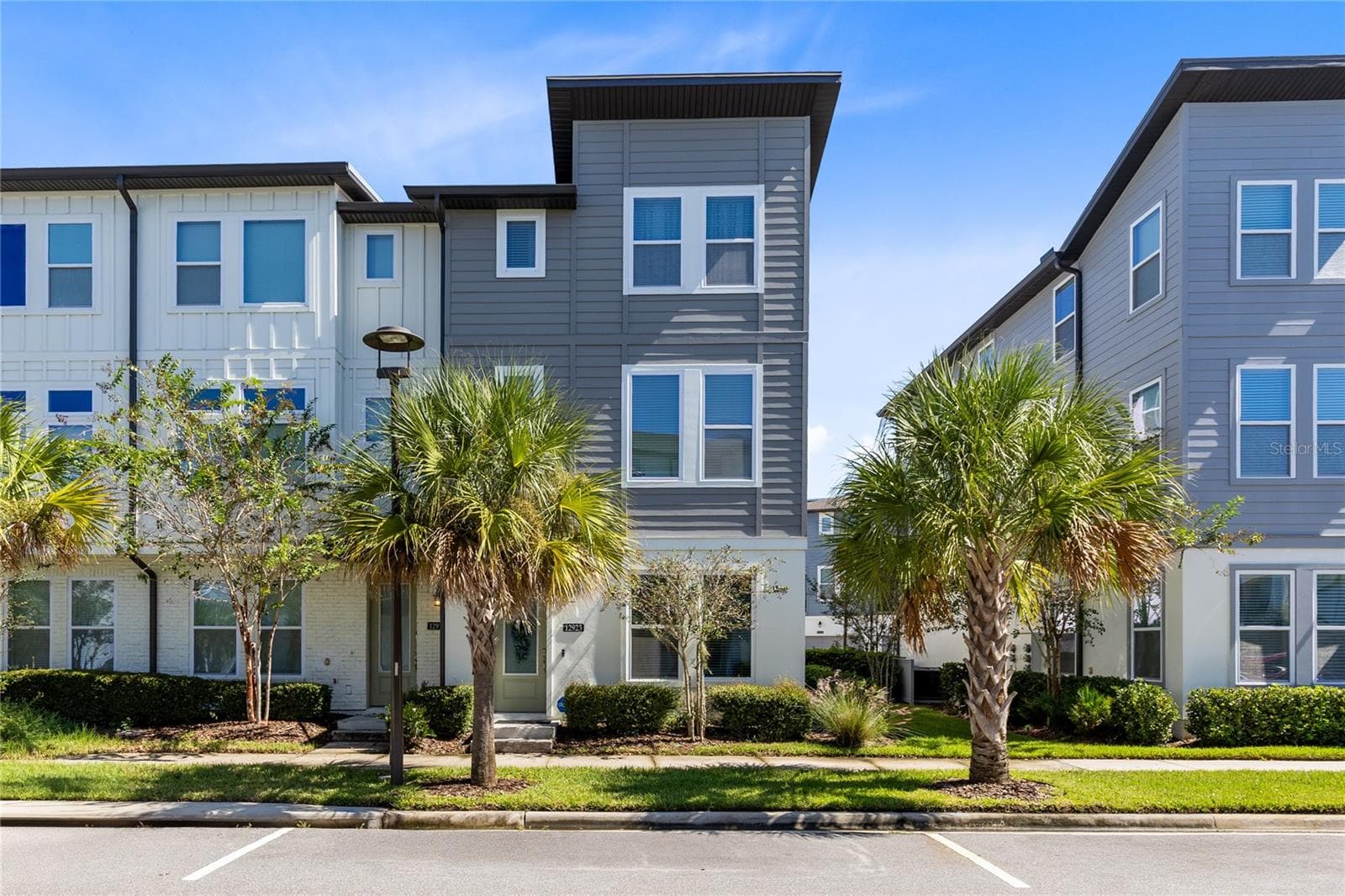 Townhouse at 12923 GABOR AVE, ORLANDO, photo 25 of 33