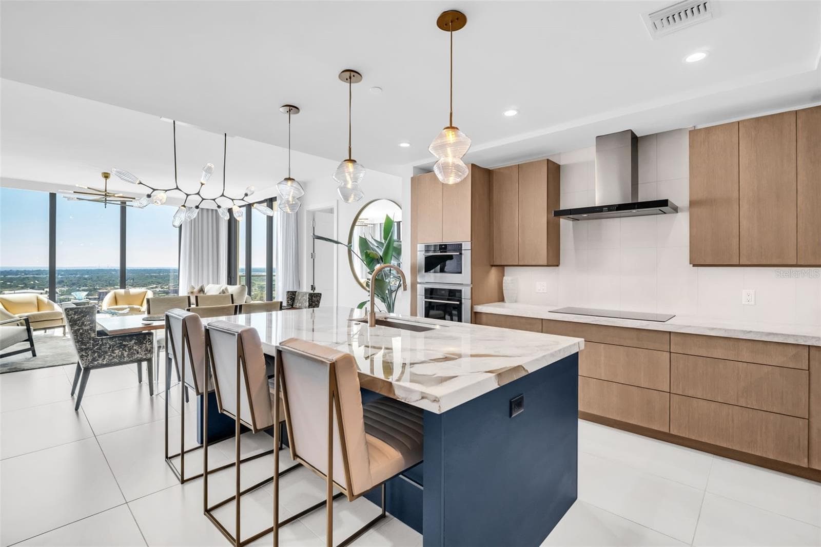 Condominium at 301 1ST ST S #2507, ST PETERSBURG, photo 3 of 100