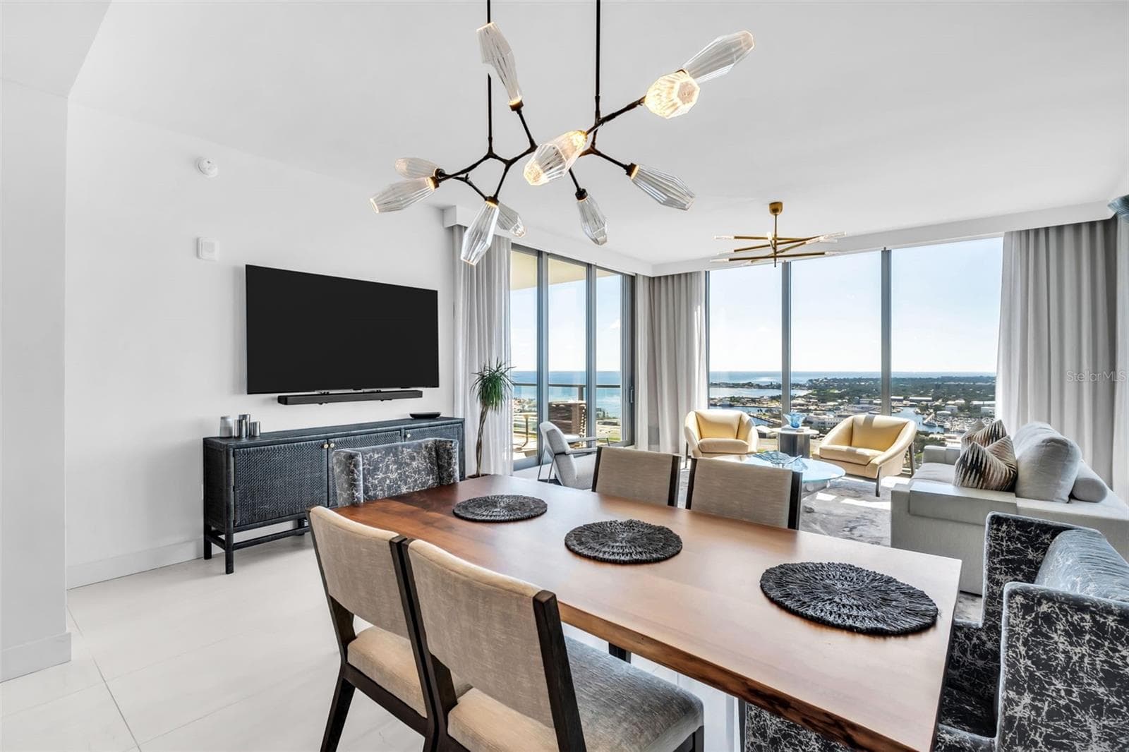 Condominium at 301 1ST ST S #2507, ST PETERSBURG, photo 10 of 100