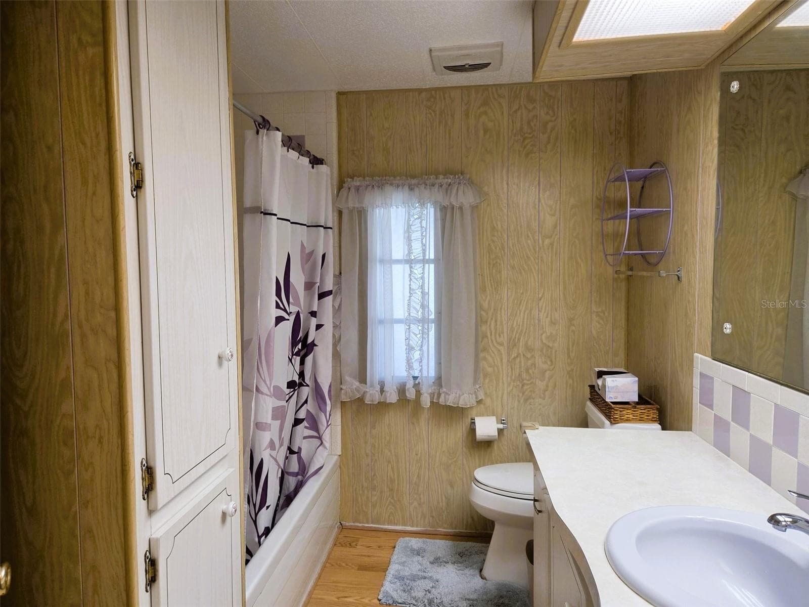Guest Bath with tub - 3308 OVER CUP OAK TER, SARASOTA