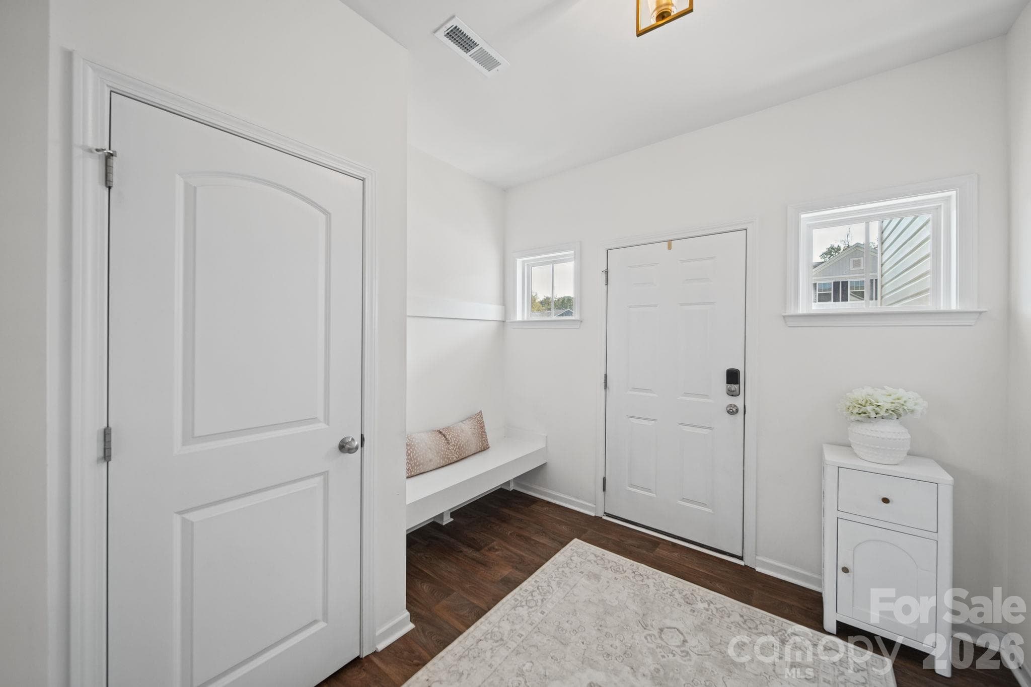 Foyer with drop zone bench - 1112 Alyssa Oaks Drive, Lowell