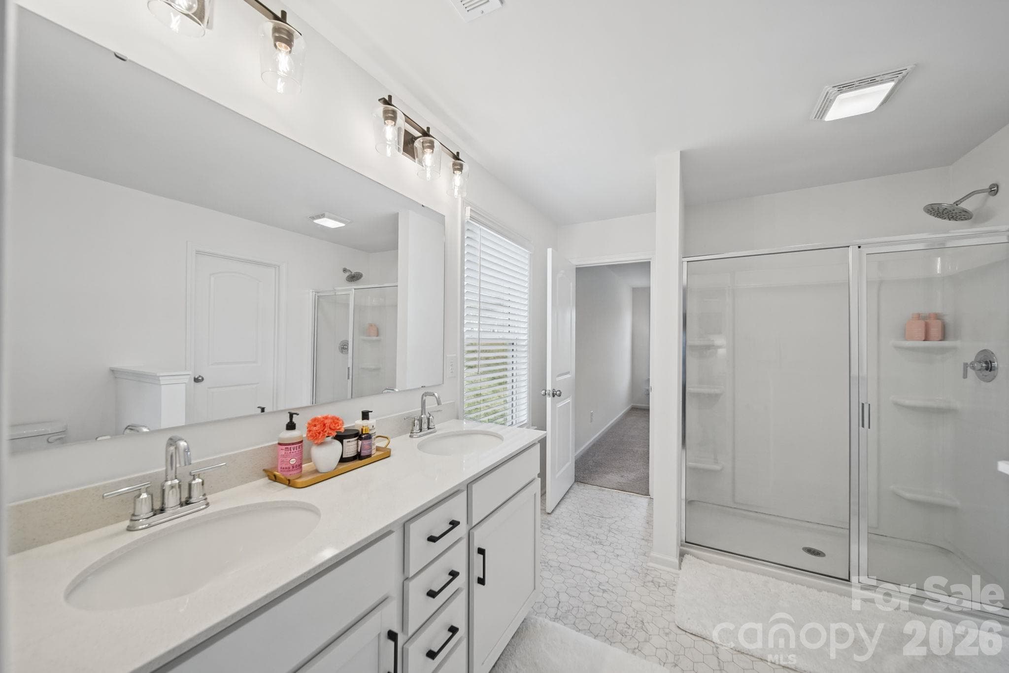 Single Family Residence at 1112 Alyssa Oaks Drive, Lowell, photo 23 of 44