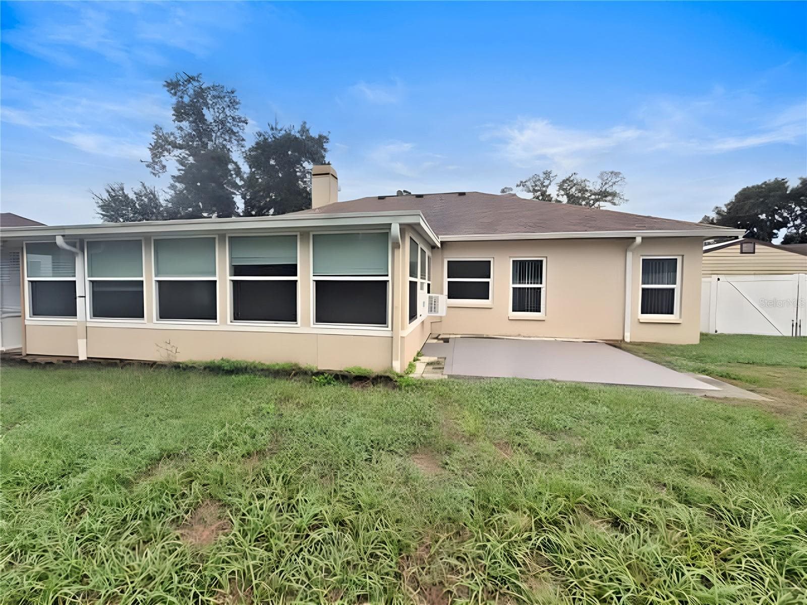 Single Family Residence at 902 GREENBELT CIR, BRANDON, photo 65 of 68