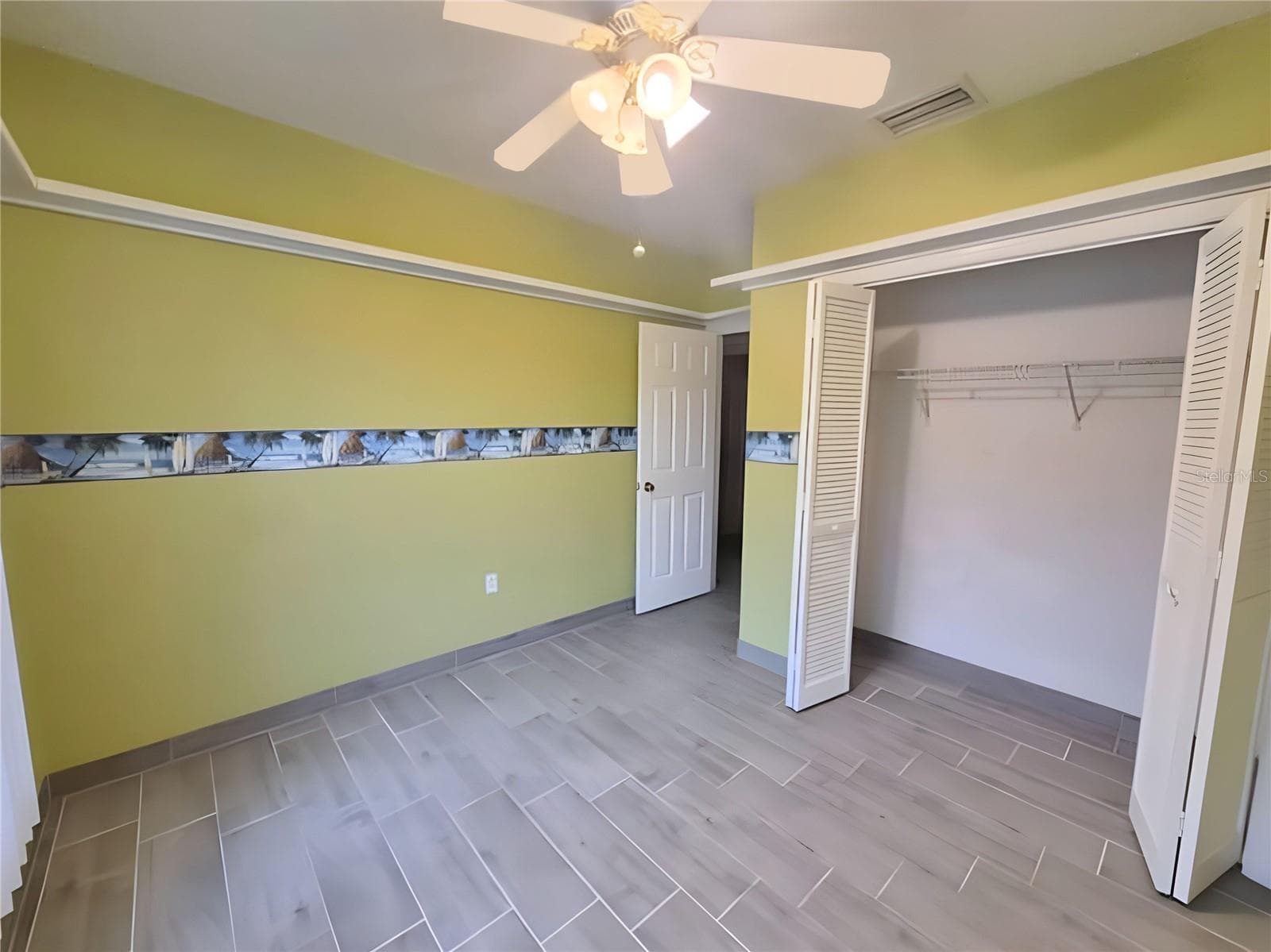 Single Family Residence at 902 GREENBELT CIR, BRANDON, photo 54 of 68