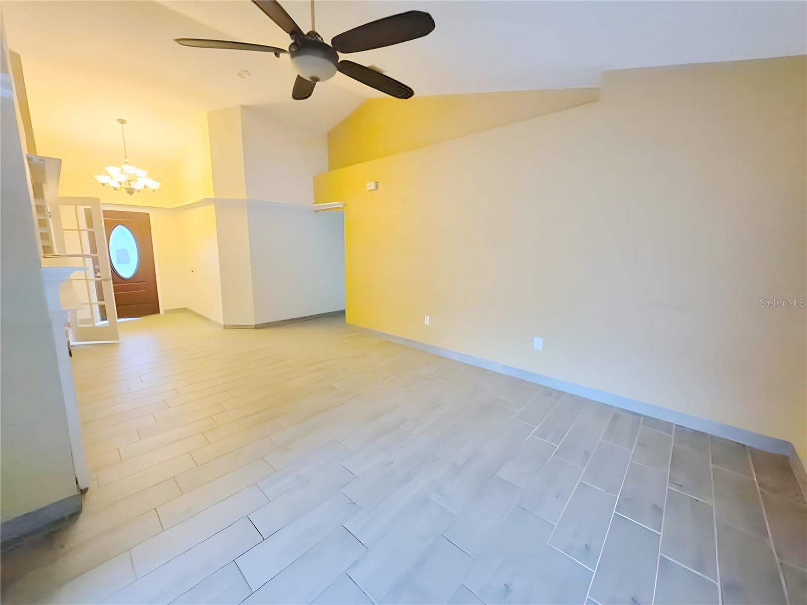 Single Family Residence at 902 GREENBELT CIR, BRANDON, photo 56 of 68