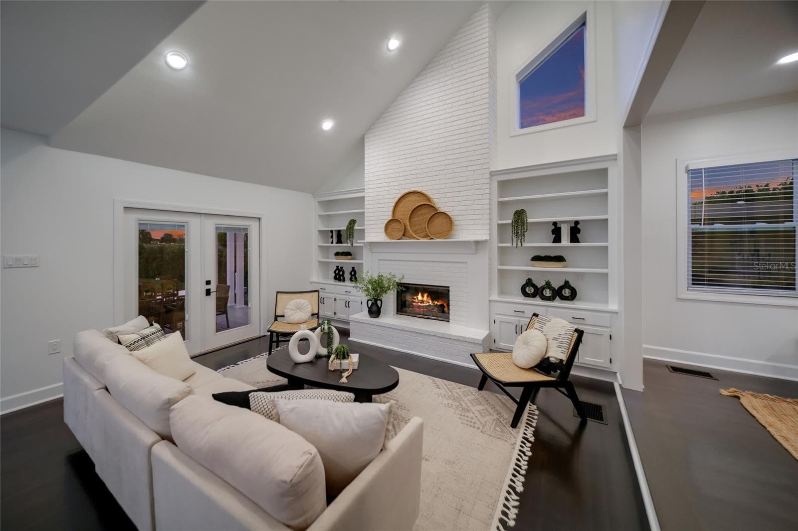 Tall vaulted ceilings in the family room. - 5060 18TH AVE W, BRADENTON