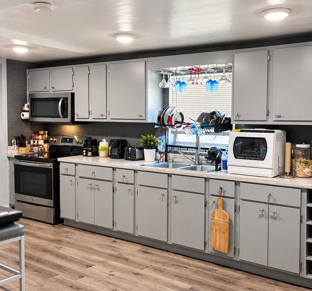 Kitchen 1 - 17930 SW 104TH AVE, MIAMI